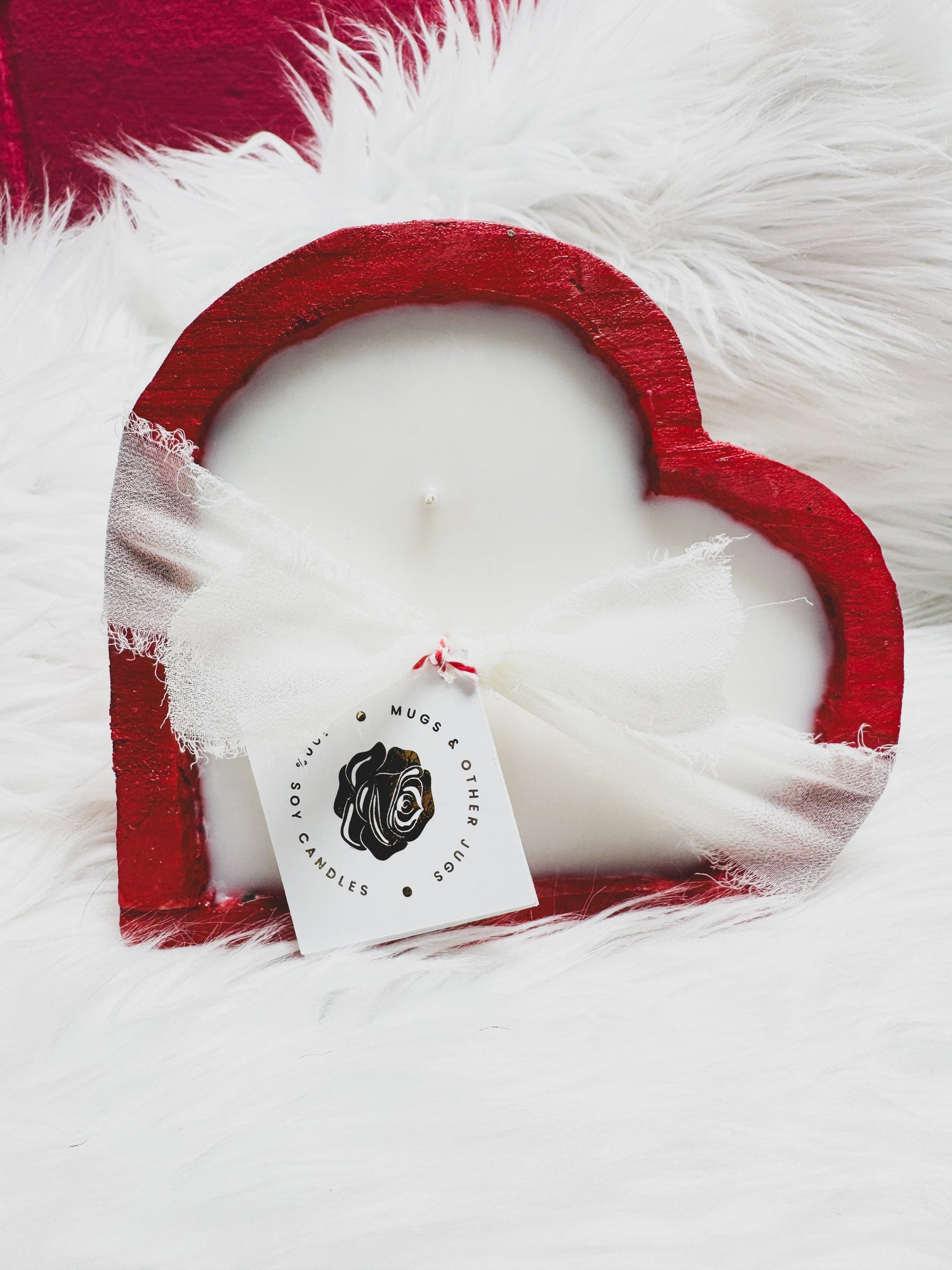heart candle with red heart outlined